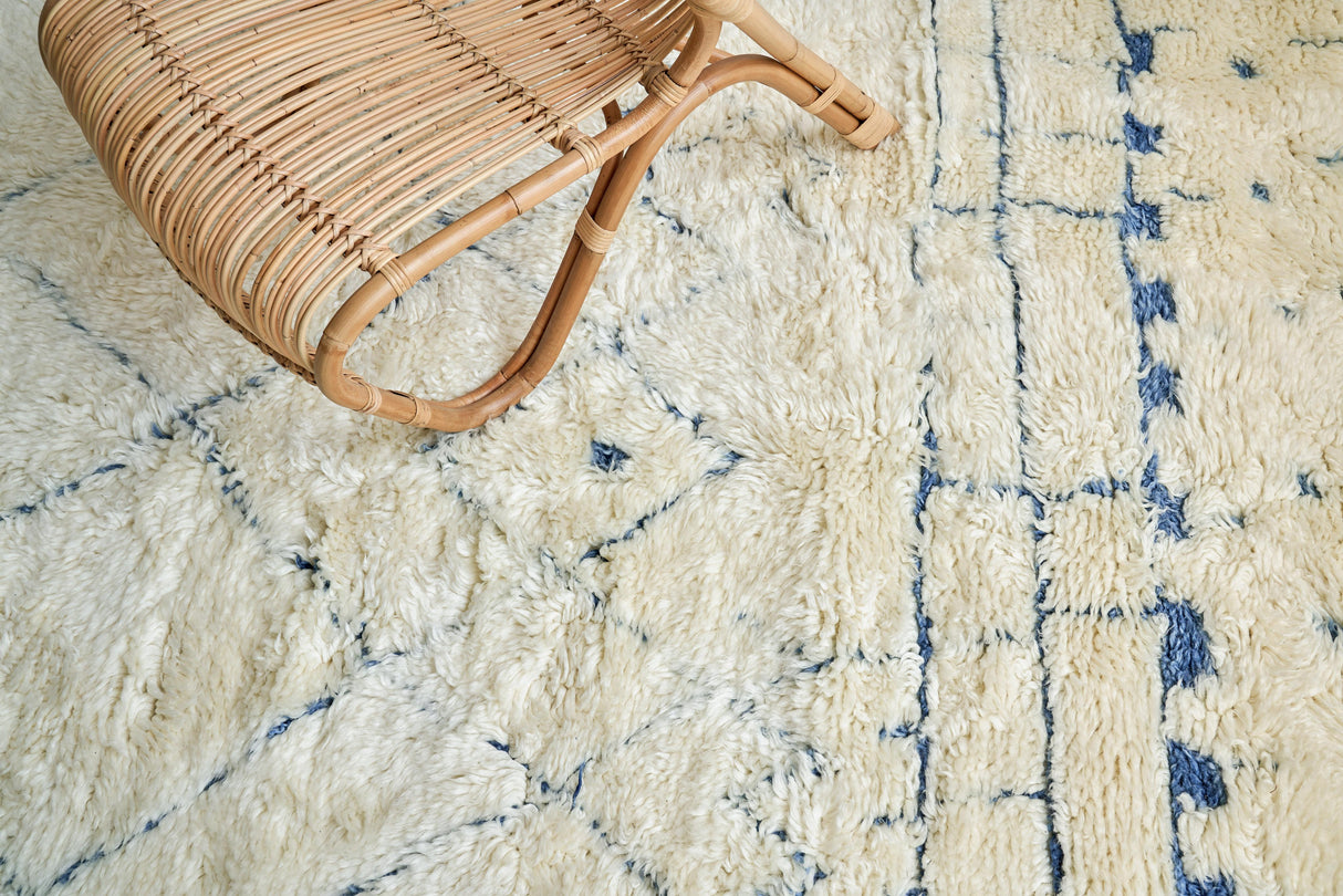 Exquisite Rugs Moroccan Hand-knotted New Zealand Wool 2563 Ivory/Blue 6' x 9' Area Rug