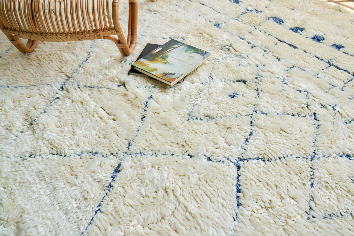Exquisite Rugs Moroccan Hand-knotted New Zealand Wool 2563 Ivory/Blue 6' x 9' Area Rug