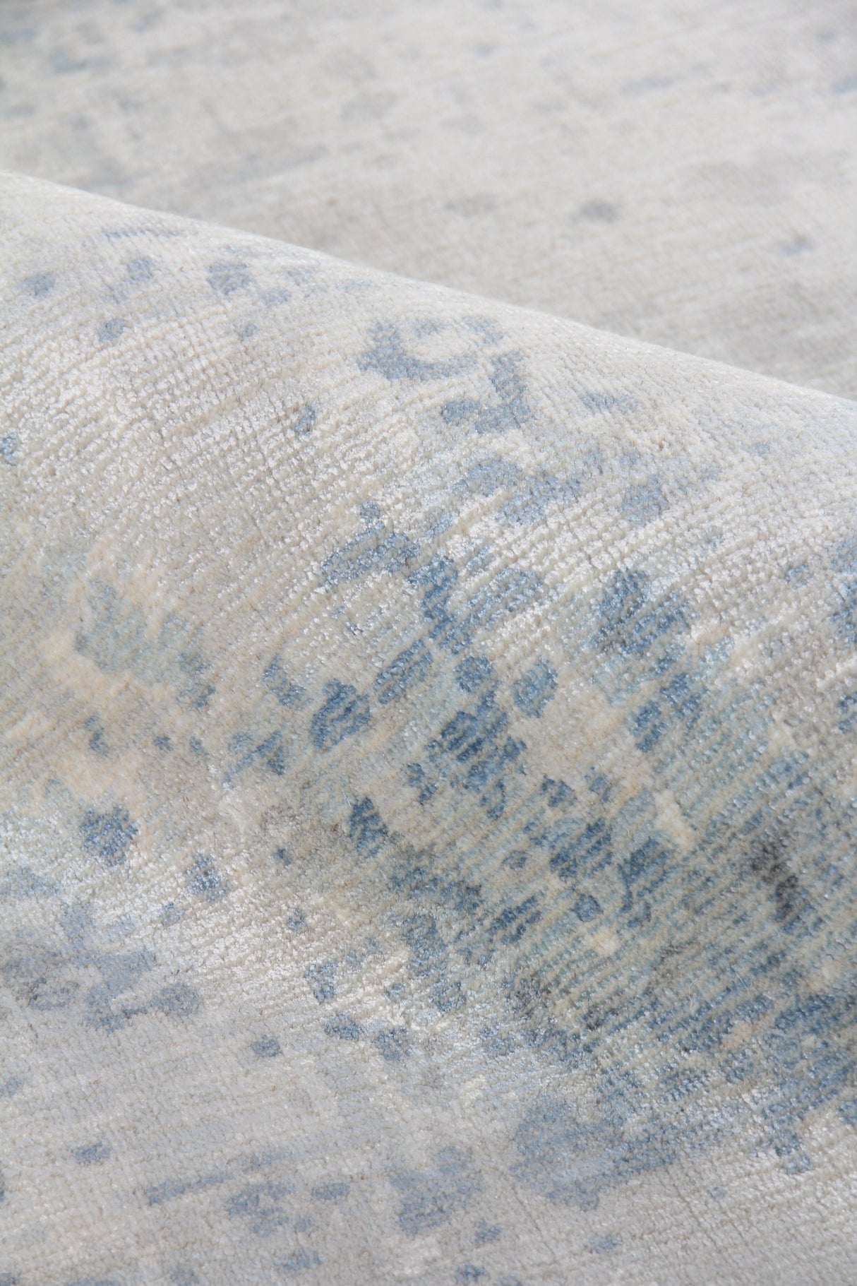 Exquisite Rugs Murano Hand-loomed Wool/Bamboo Silk 4028 Silver/Blue 5' x 8' Area Rug