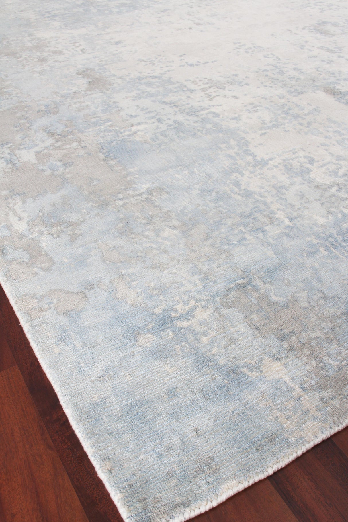 Exquisite Rugs Murano Hand-loomed Wool/Bamboo Silk 4028 Silver/Blue 9' x 6' Area Rug