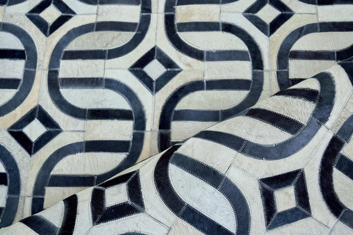 Exquisite Rugs Natural Hide Hand-stitched Leather Hide 2142 Silver/Blue 11' x 8' Area Rug