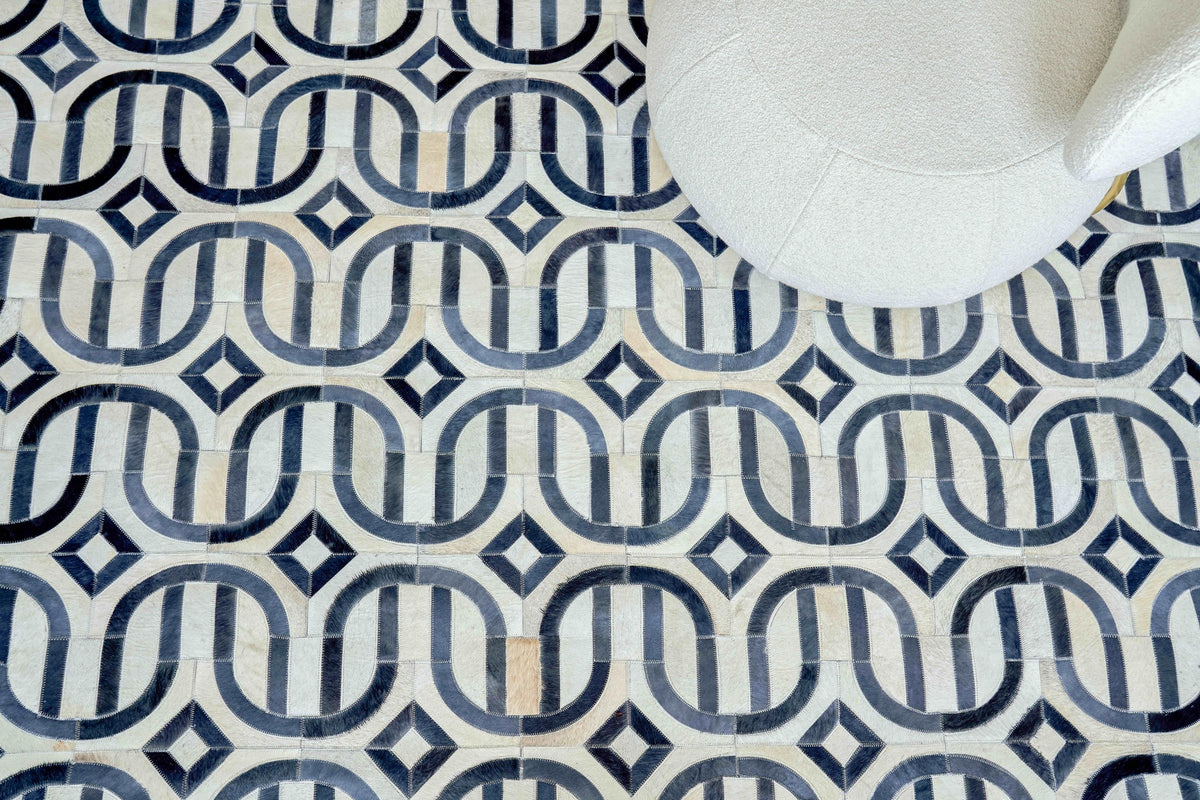 Exquisite Rugs Natural Hide Hand-stitched Leather Hide 2142 Silver/Blue 11' x 8' Area Rug