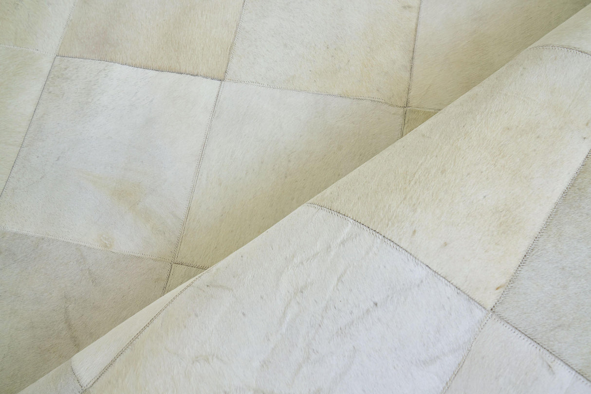 Exquisite Rugs Natural Hide Hand-stitched Leather Hide 8264 White 5' x 8' Area Rug