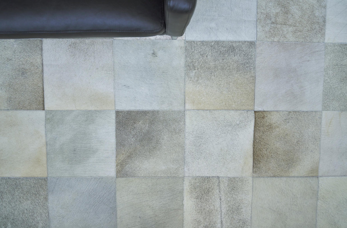 Exquisite Rugs Natural Hide Hand-stitched Leather Hide 9756 Silver 11' x 8' Area Rug
