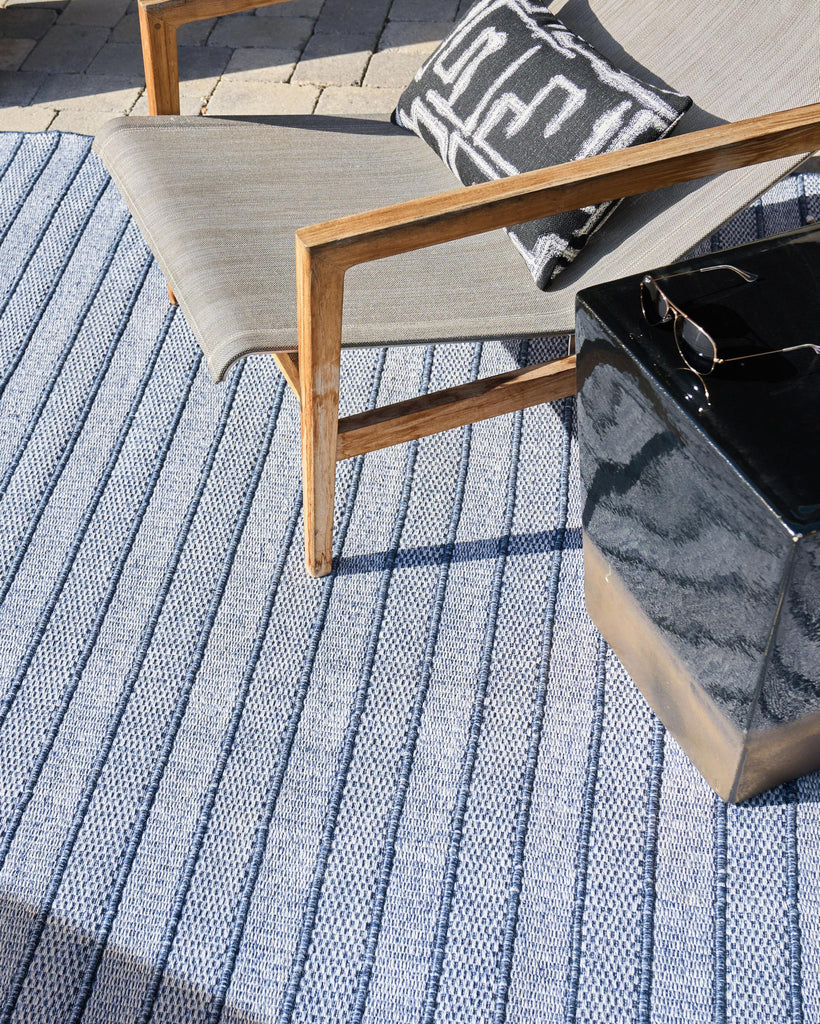 Exquisite Nova Indoor/Outdoor Flatweave PET yarn Blue Area Rug 6.0'X9.0' Rug