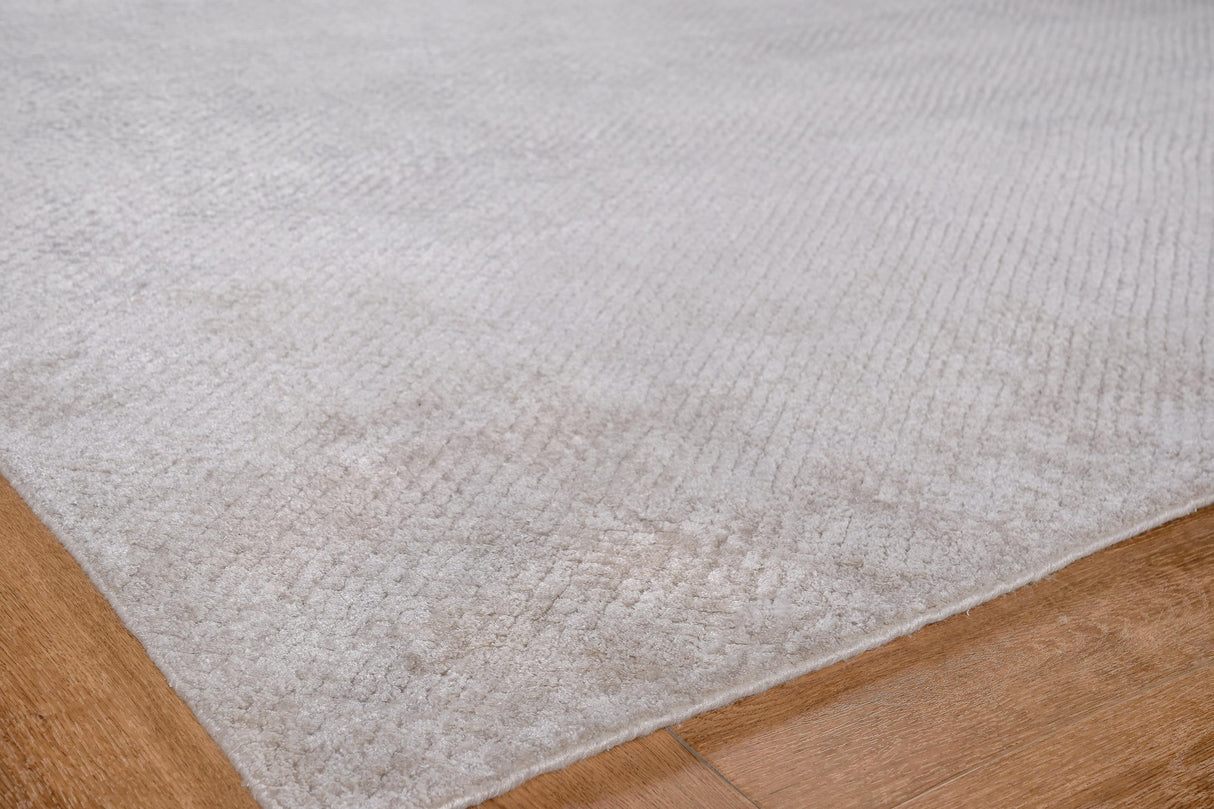 Exquisite Rugs Pearl Hand-loomed Bamboo Silk 4417 Silver 8' x 10' Area Rug