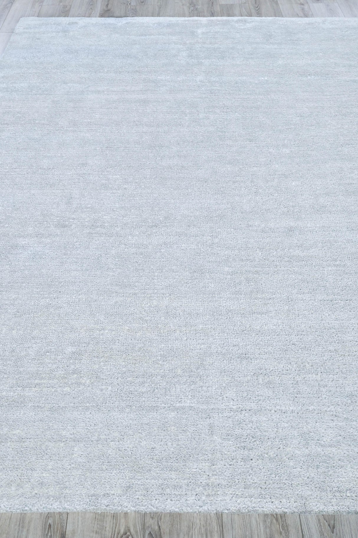 Exquisite Rugs Plush Hand-knotted Bamboo Silk/Mohair 4640 Chrome 10' x 14' Area Rug