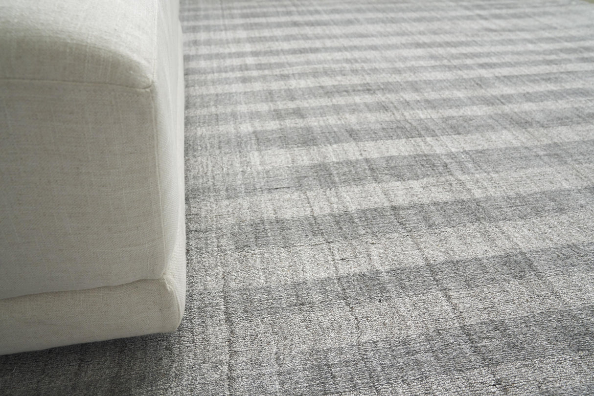 Exquisite Rugs Robin Stripe Hand-loomed Bamboo Silk/Wool 3785 Gray 10' x 14' Area Rug