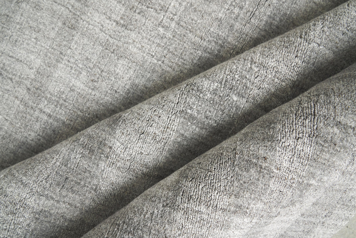 Exquisite Rugs Robin Stripe Hand-loomed Bamboo Silk/Wool 3785 Gray 6' x 9' Area Rug