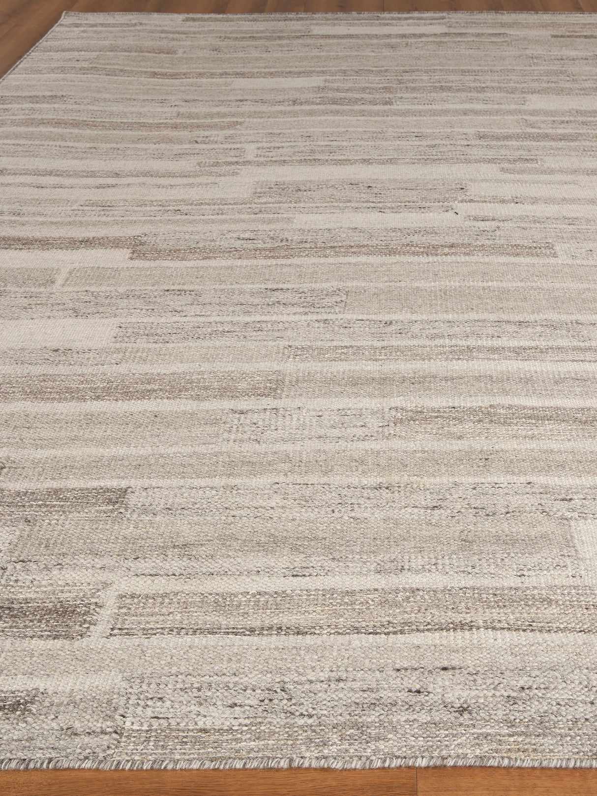 Exquisite Rugs Scandinavian Hand-loomed New Zealand Wool 4586 Gray/Ivory 5' x 8' Area Rug