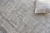 Exquisite Rugs Stone Wash Gazni Hand-loomed Wool/Bamboo Silk 4972 Gray/Taupe 8' x 10' Area Rug