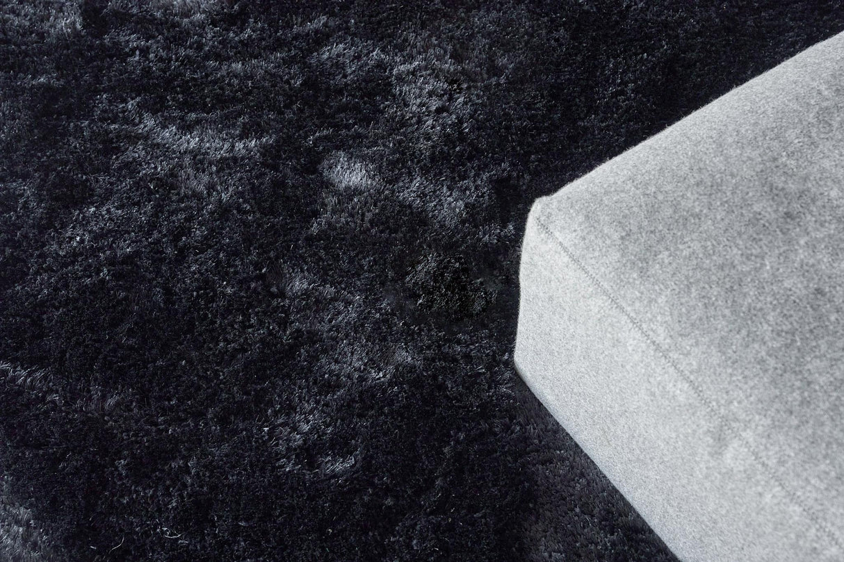 Exquisite Rugs Sumo Shag Hand-loomed Polyester/Microfiber 5344 Black 8' x 11' Area Rug