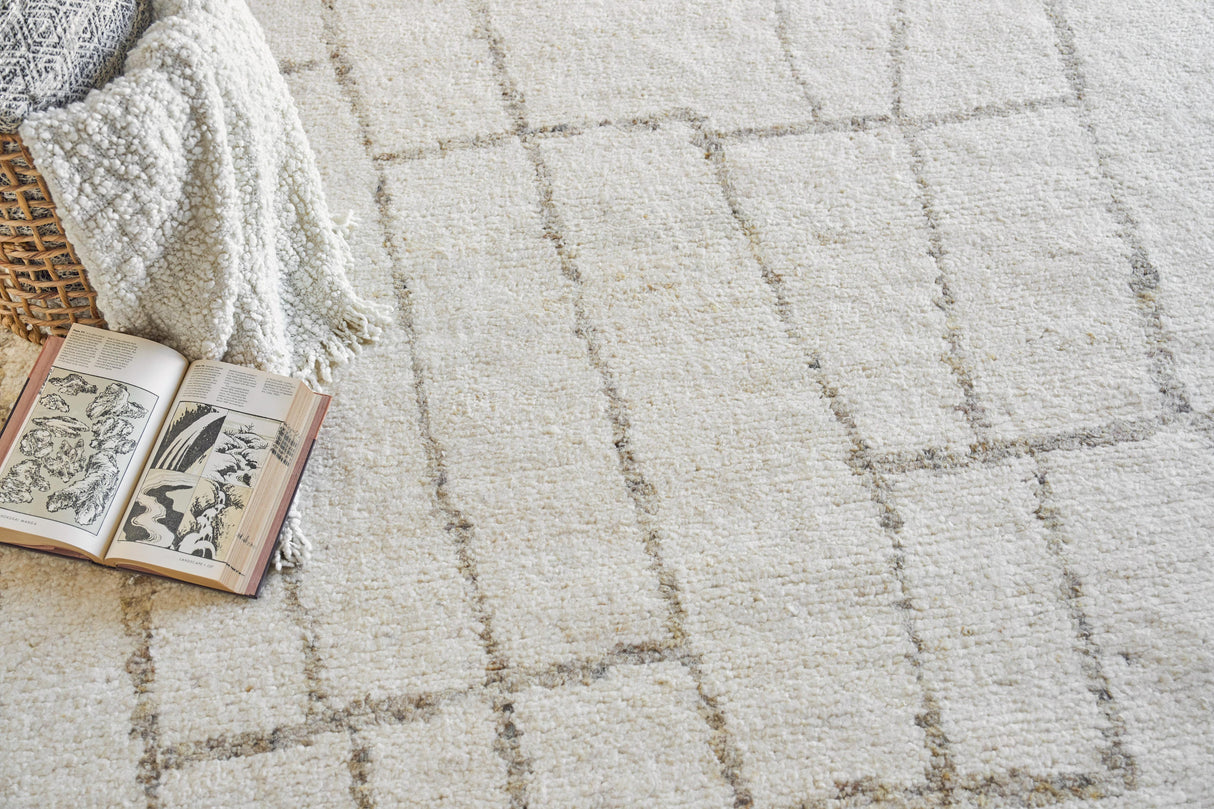 Exquisite Rugs Tahoe Hand-knotted Wool 5557 White/Beige 8' x 10' Area Rug