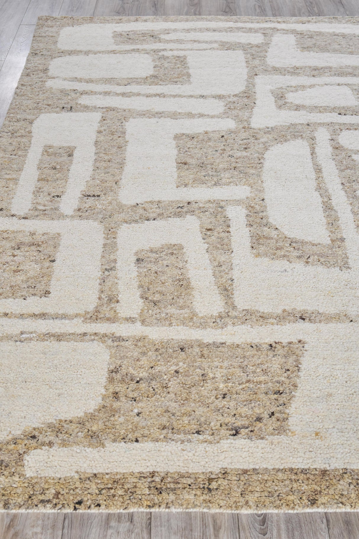 Exquisite Rugs Tahoe Hand-knotted Wool 5558 Beige/Ivory 8' x 10' Area Rug