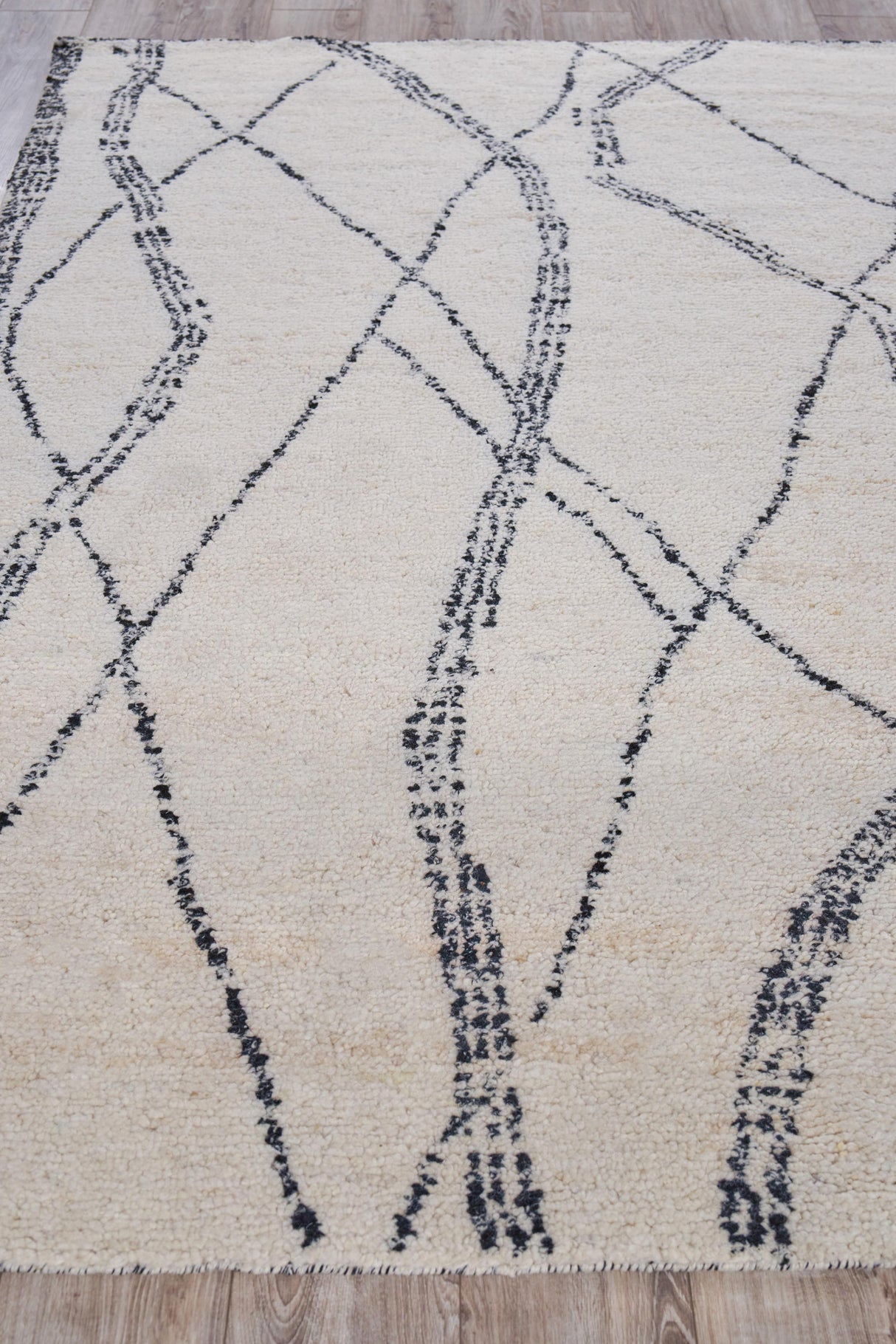 Exquisite Rugs Tahoe Hand-knotted Wool 5560 Ivory/Black 10' x 8' Area Rug