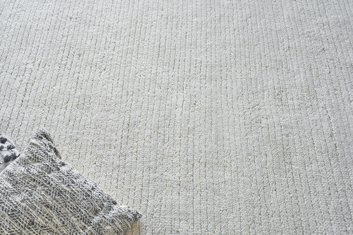 Exquisite Rugs Urth Hand-loomed New Zealand Wool 5396 Cream 8' x 10' Area Rug
