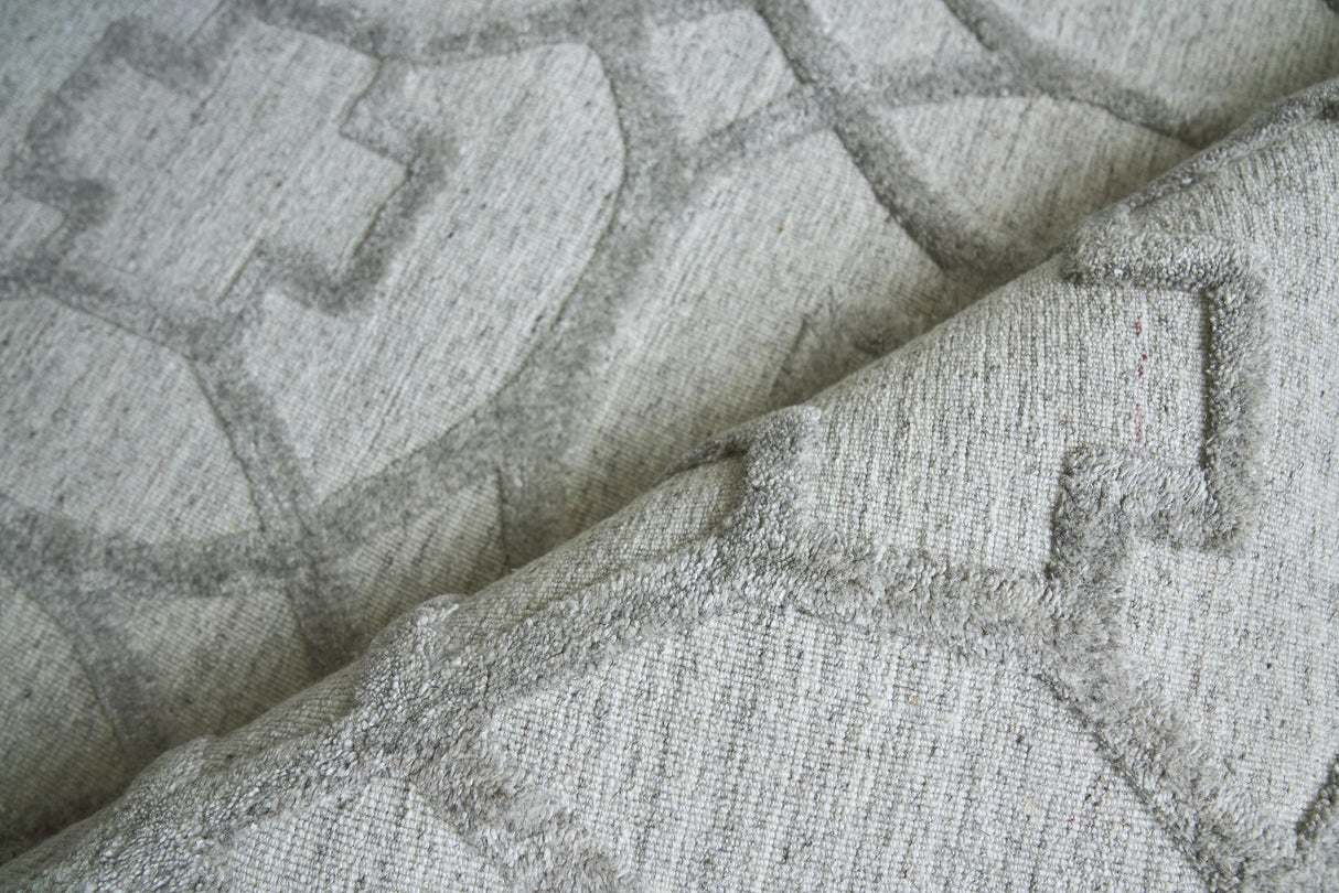 Exquisite Rugs Windsor Hand-loomed Wool/Bamboo Silk 2448 Light Silver 12' x 15' Area Rug