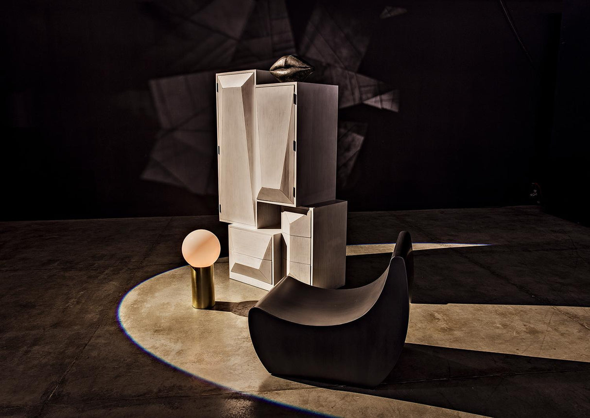 NOIR Lips Black Fiber Cement