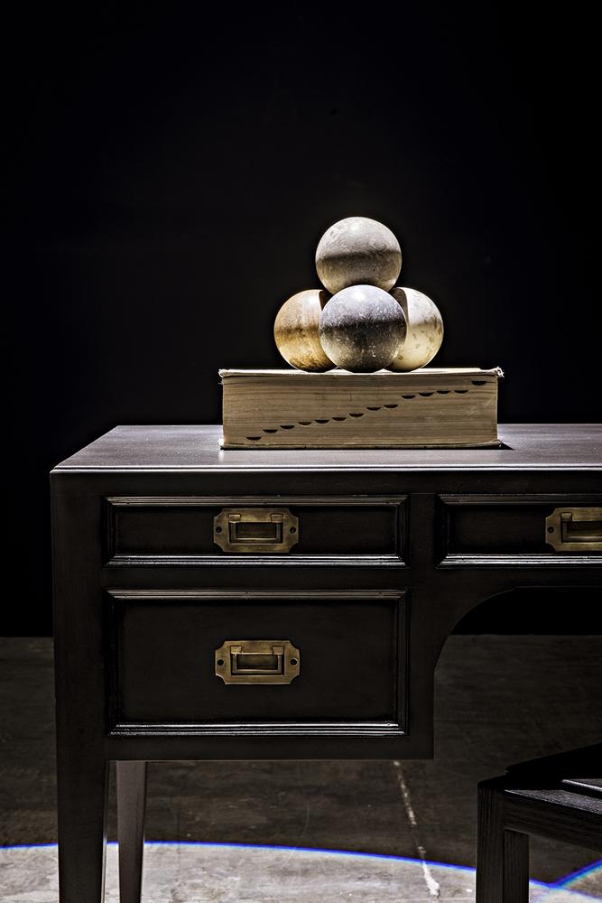 NOIR Africa Desk Pale