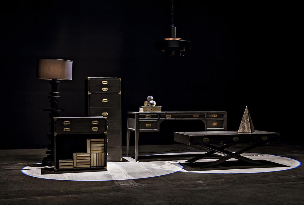 NOIR Africa Desk Pale