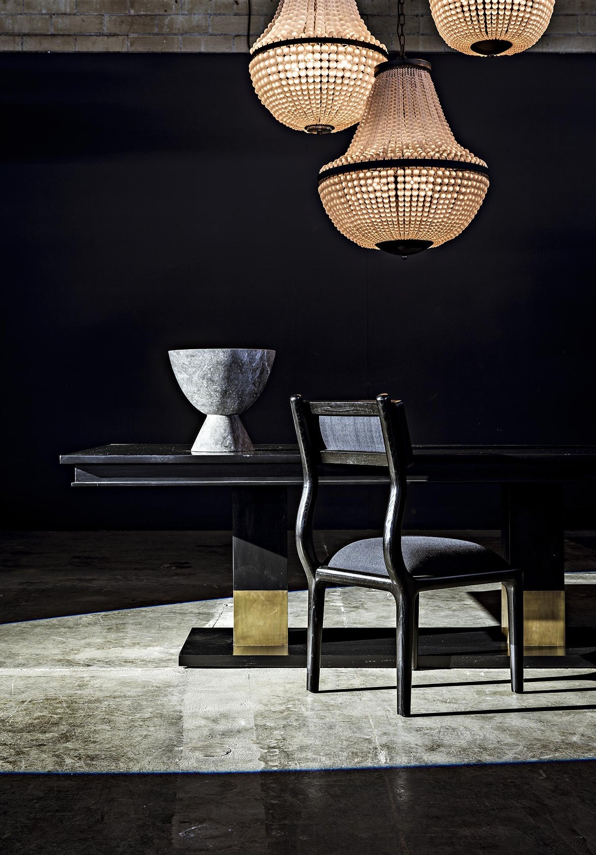 NOIR Mist Chandelier Black Steel