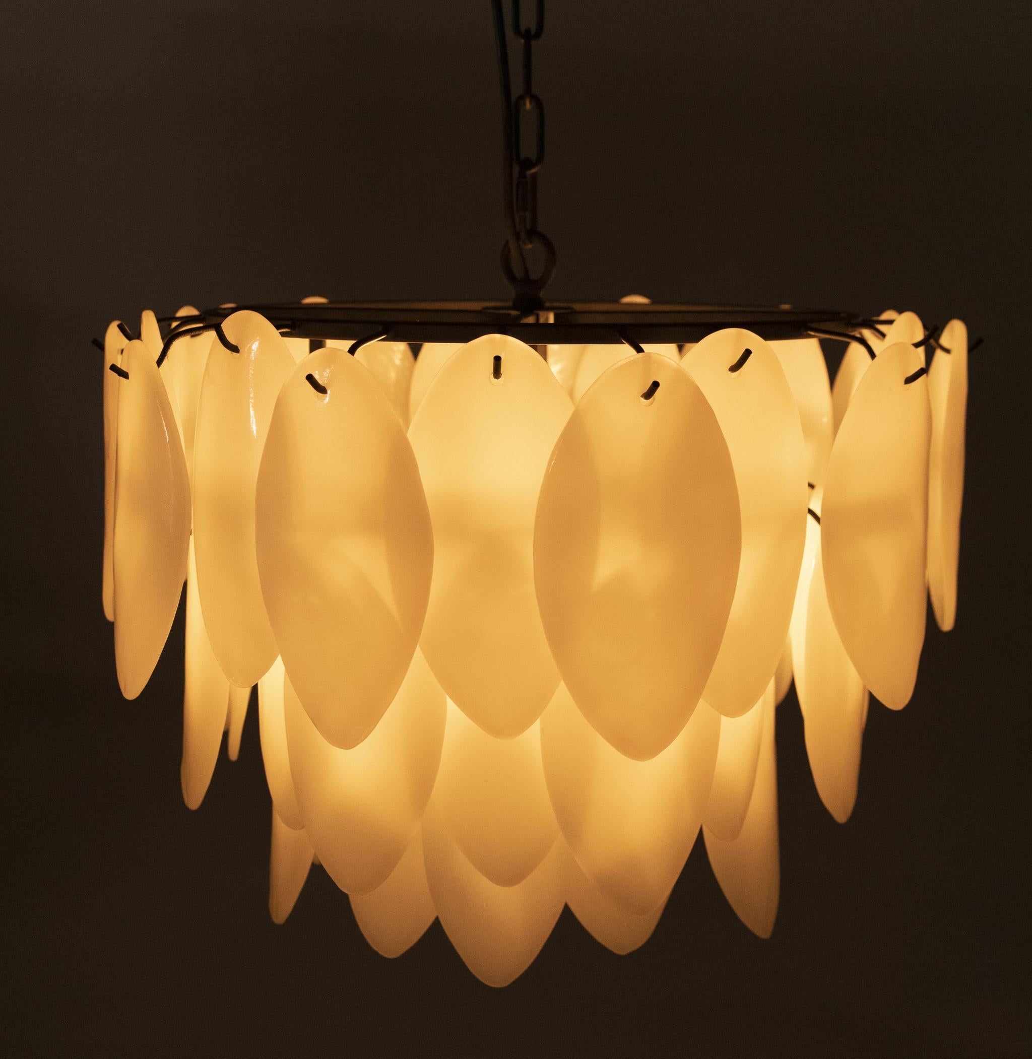 Noir Lotus Chandelier - Thumbnail 5