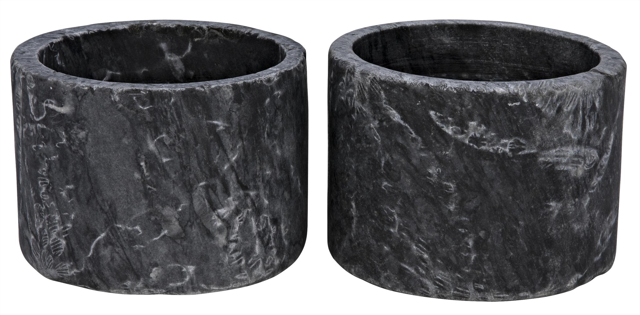 Noir Syma Candle Holder