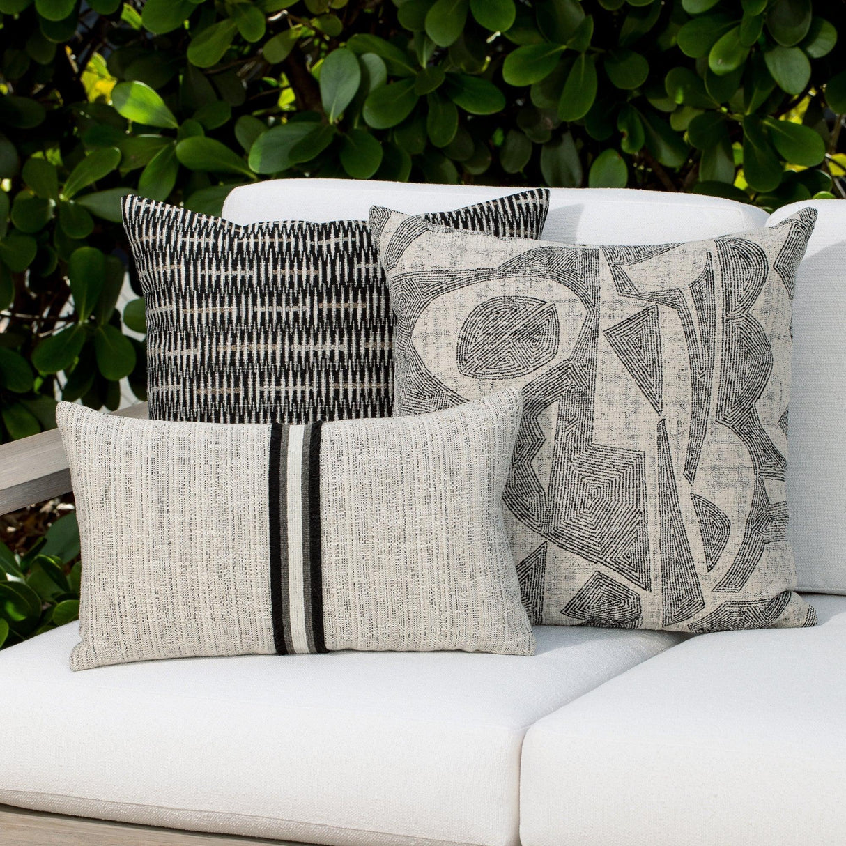 Elaine Smith Influence Ebony Black 20"x20" Decorative Pillow