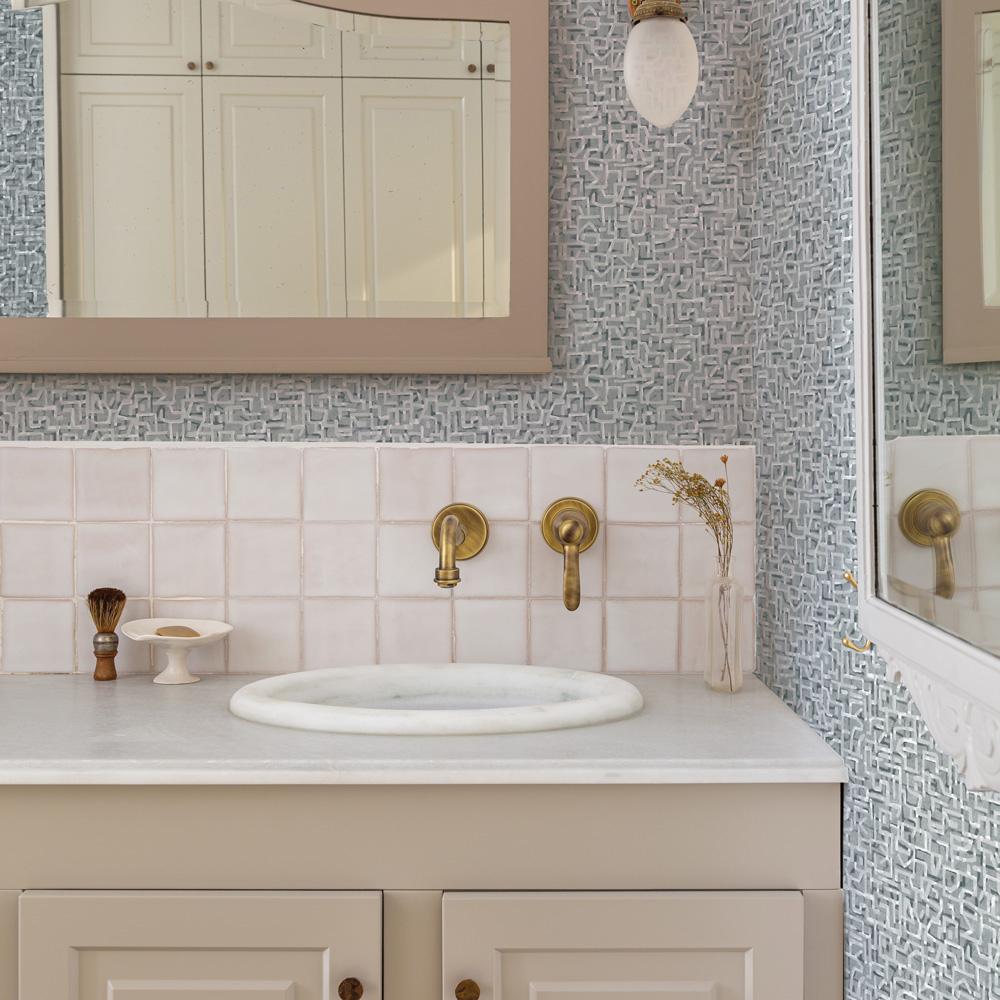 DecoratorsBest Geometric Maze Grey Non-Pasted Wallpaper