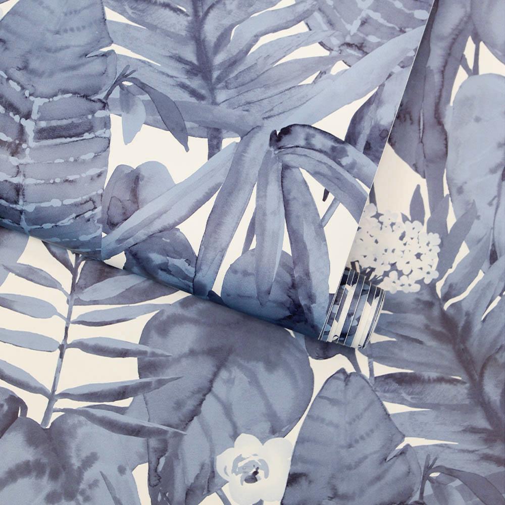 DecoratorsBest Paradise Palm Calming Blue Peel and Stick Wallpaper, 28 sq. ft.
