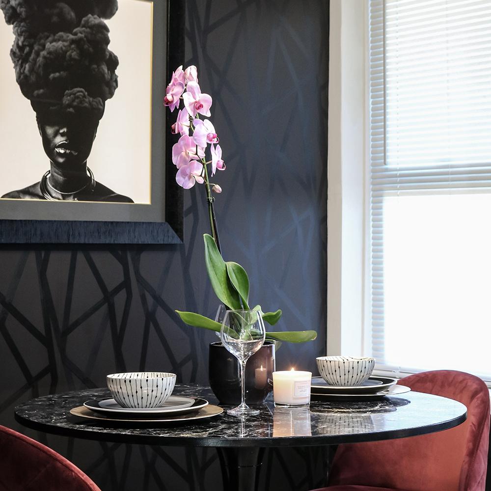 DecoratorsBest Lines by Genevieve Gorder Black Peel and Stick Wallpaper, 28 sq. ft.