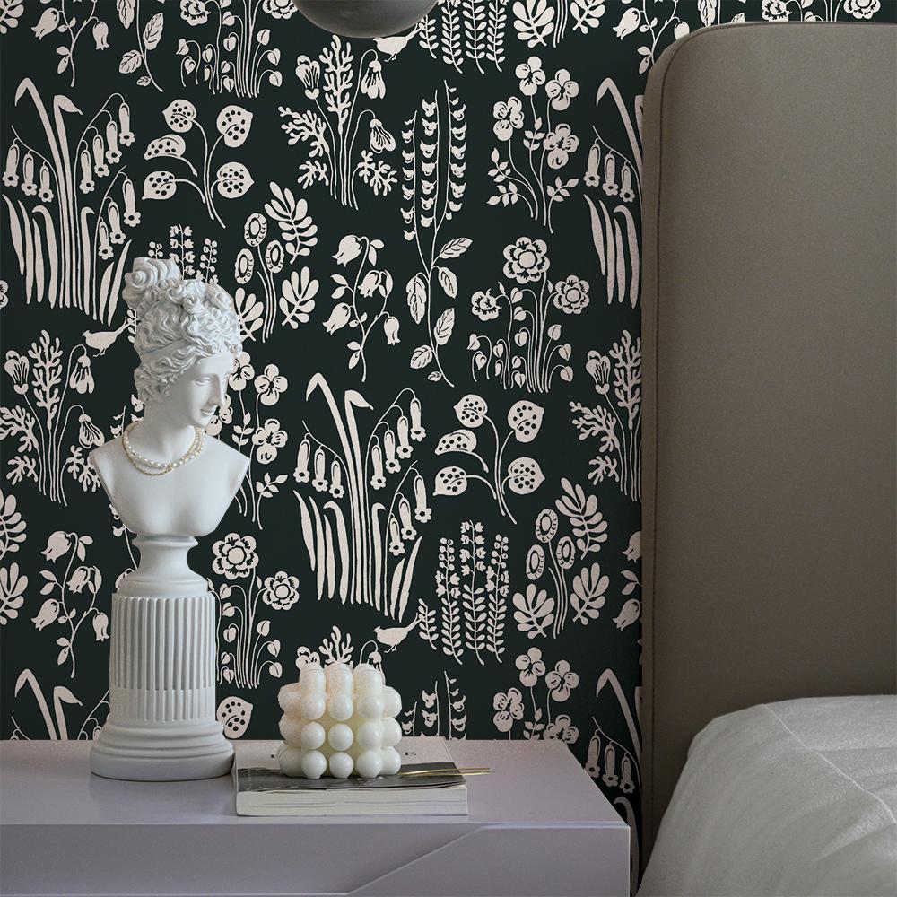 DecoratorsBest Wildflowers by The Novogratz Black and White Peel and Stick Wallpaper, 28 sq. ft.