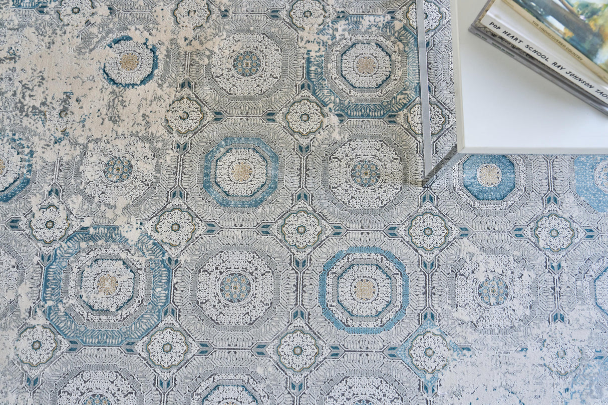 Exquisite Rugs The Met X Exquisite Rugs Legacy 5662 Ivory/Blue 8' x 10' Area Rug