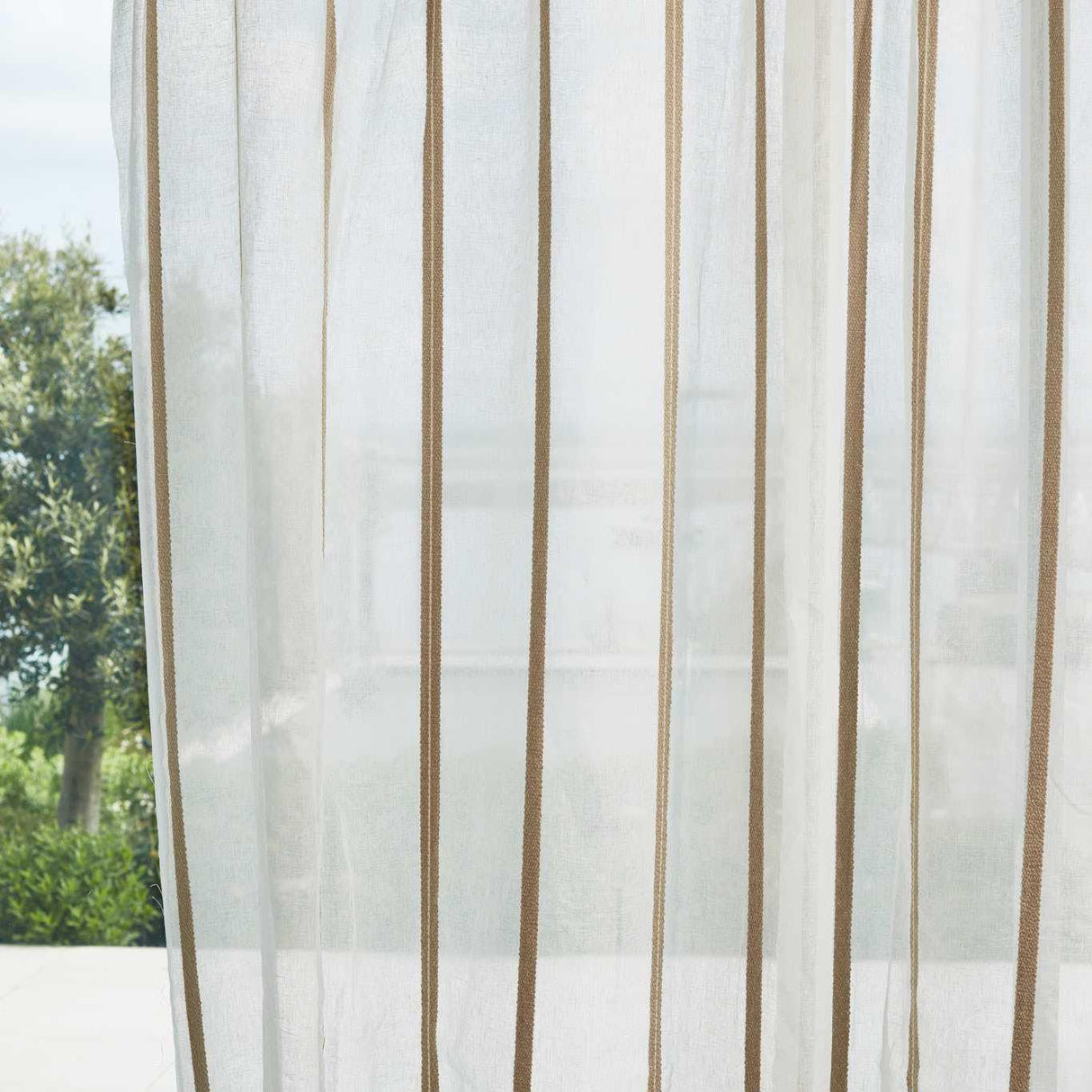 Harlequin Stratus Chalk/Incense Fabric