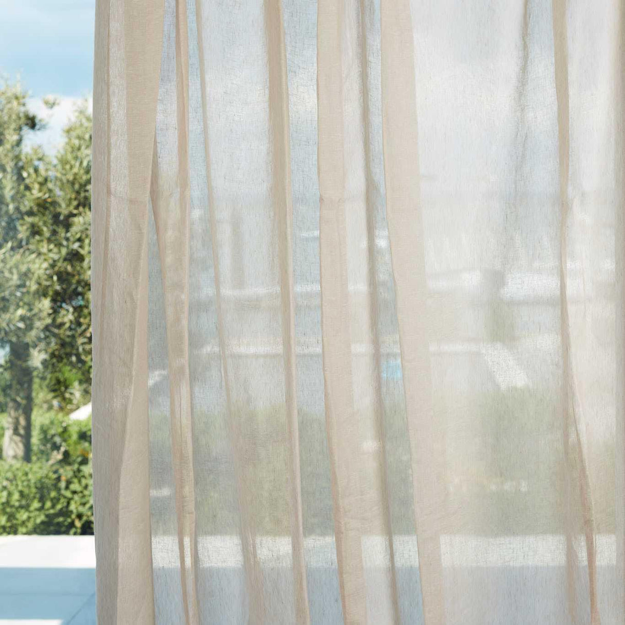 Harlequin Lucent Diffused Light Fabric