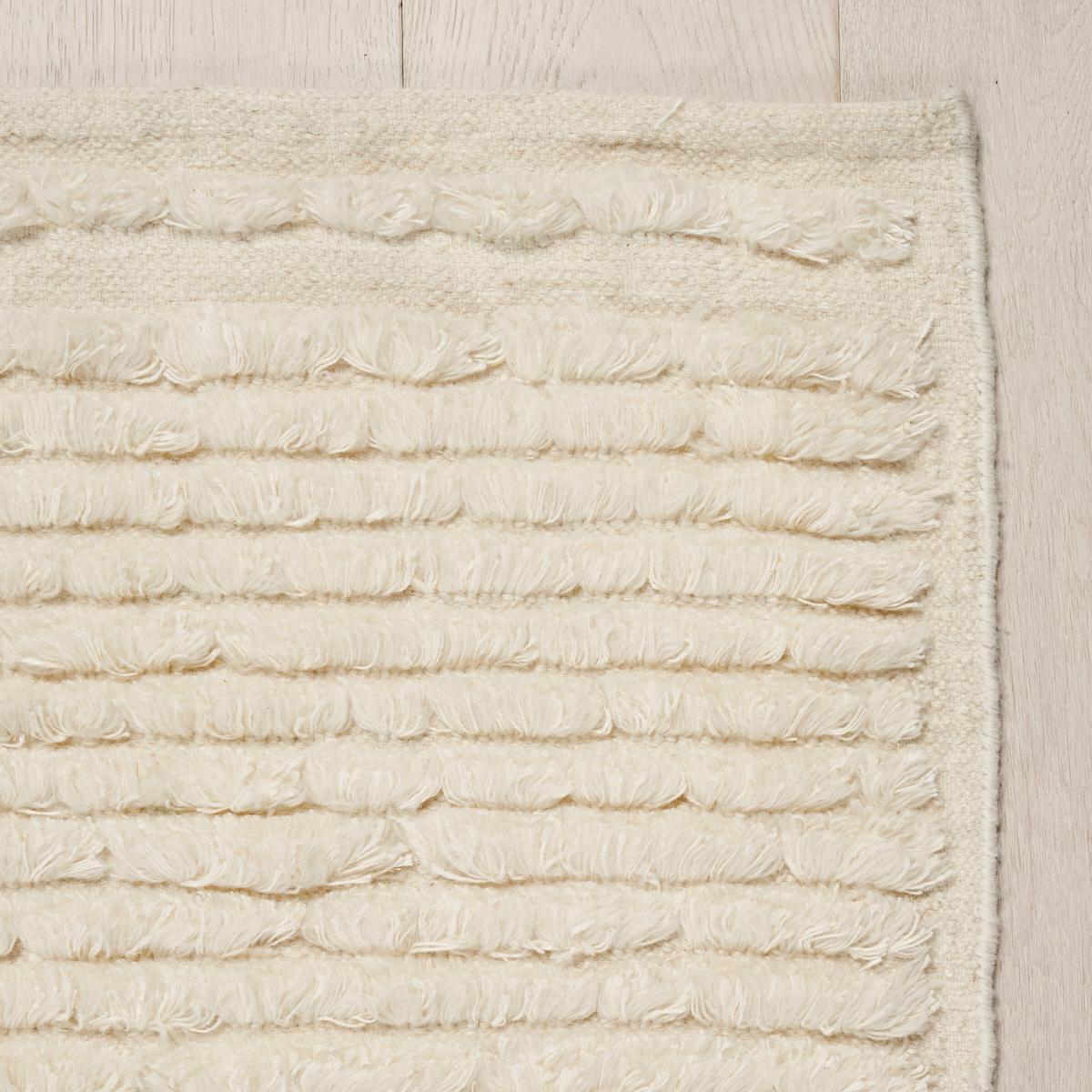 Schumacher Ivory 7' x 5' Cirrus Rug