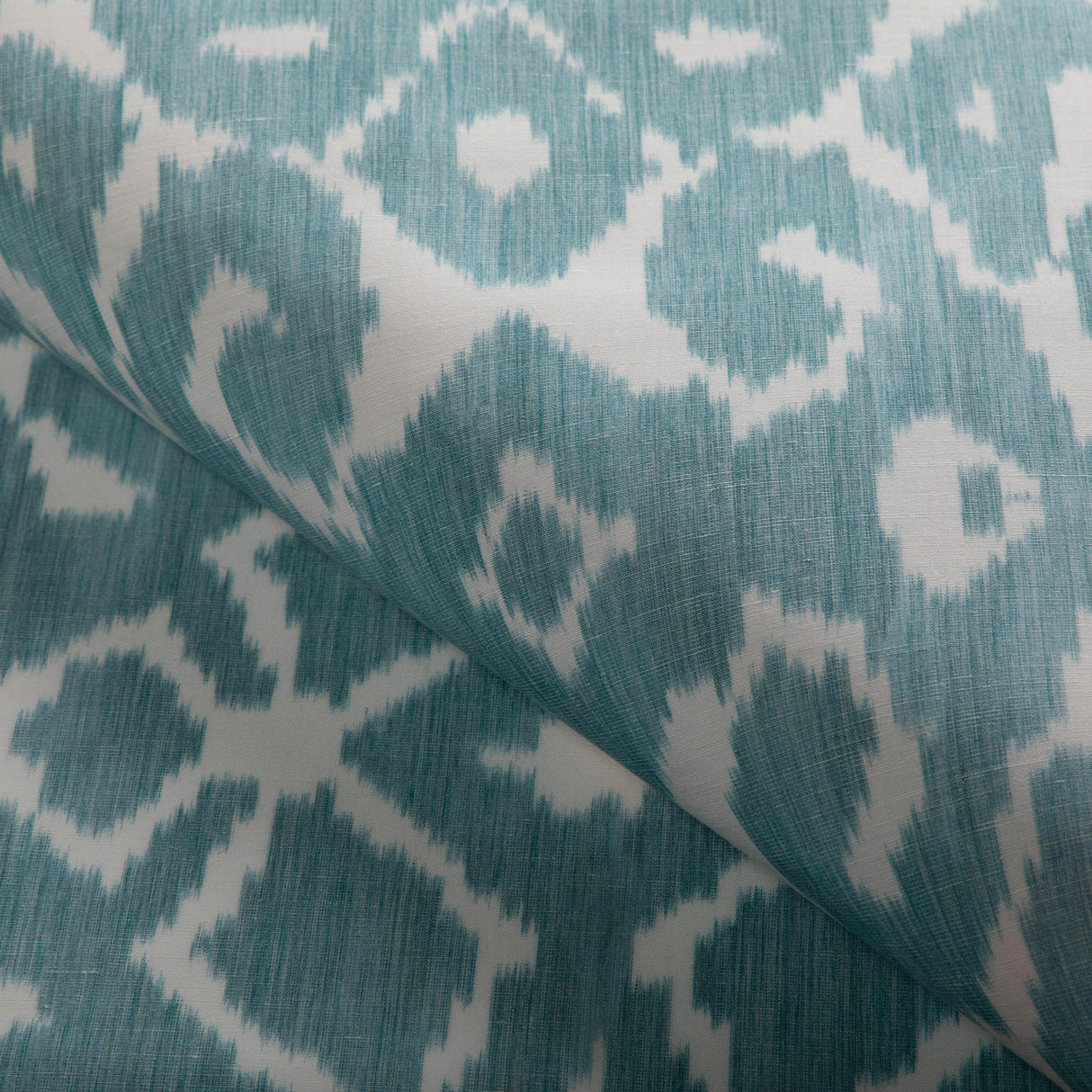 Lee Jofa TOPONAS PRINT SKY Fabric