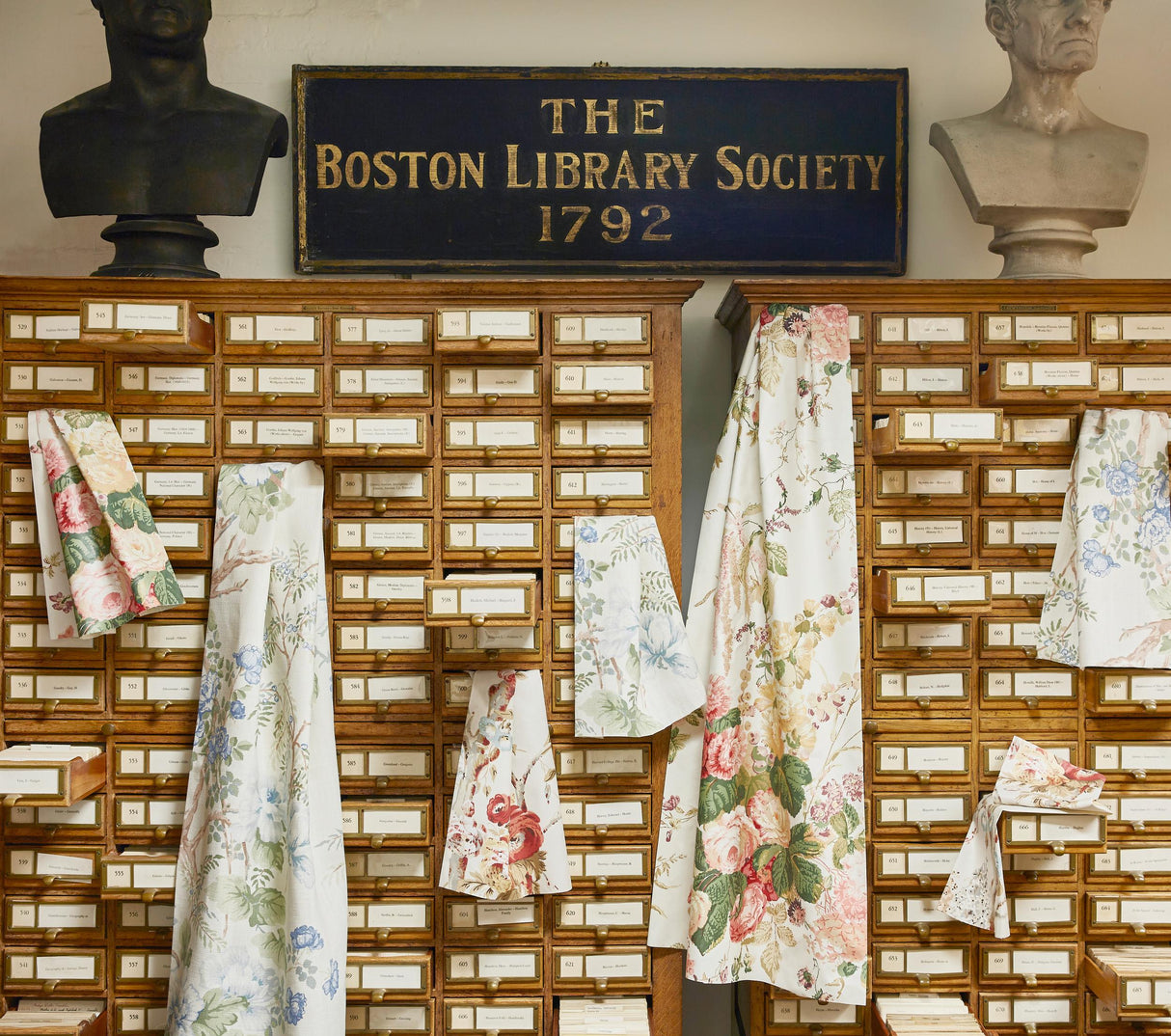 Lee Jofa FLORAL BOUQUET PINK/IVY Fabric