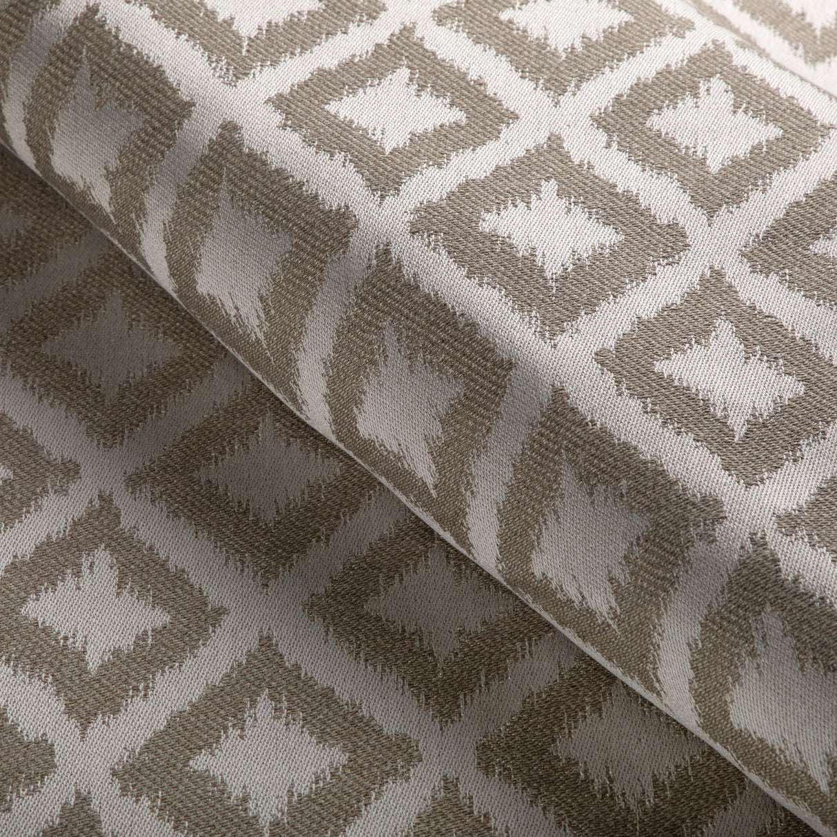 Kravet EASTHAM BREEZE SAND Upholstery Fabric