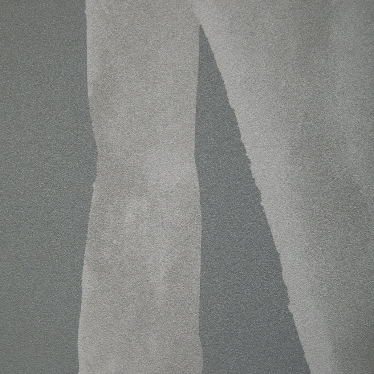 Lee Jofa INTARGIA PAPER CARBON Wallpaper