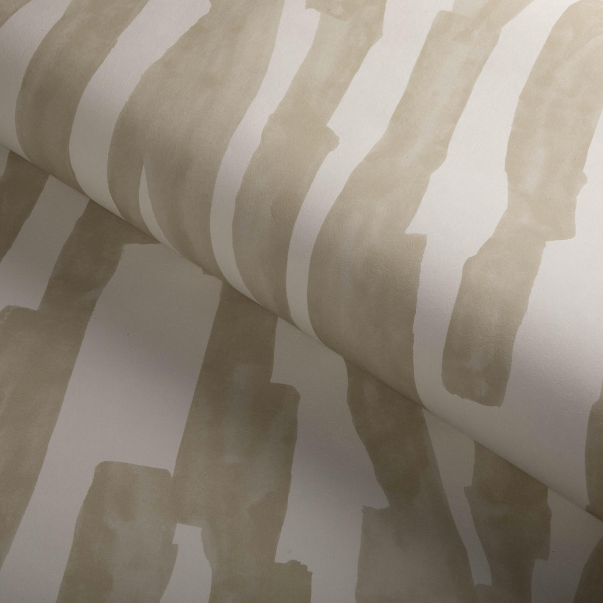 Lee Jofa INTARGIA PAPER BUFF Wallpaper