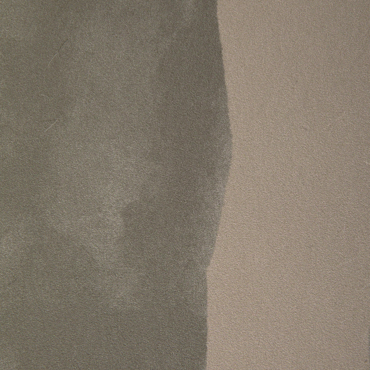 Lee Jofa INTARGIA PAPER ROUGE Wallpaper