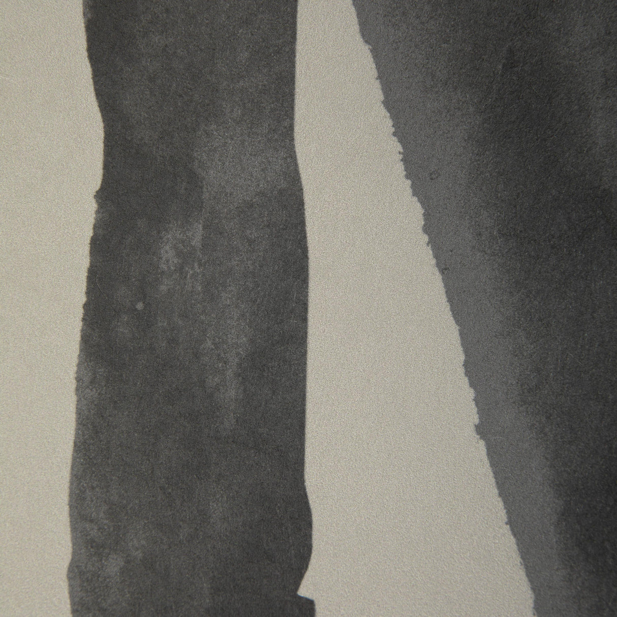 Lee Jofa INTARGIA PAPER RAVEN Wallpaper