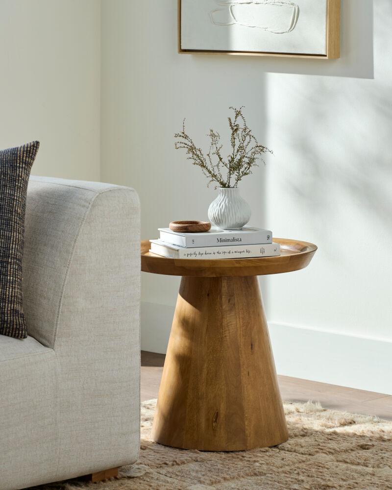 Surya Amira AMIR-002 20"H x 20"W x 20"D Accent Table