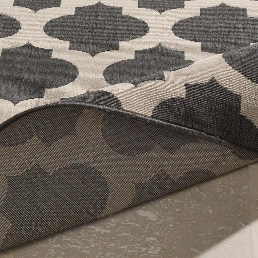 Surya Alfresco ALF-9584 Black Light Beige 7'3" Round Rug