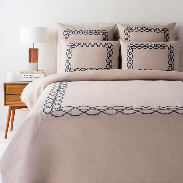 Surya Afia AFI-2003 68"W x 86"L; 26"W x 20"L Bedding