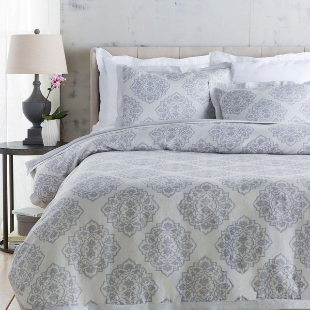 Surya Anniston ANN-7001 68"W x 86"L; 26"W x 20"L Bedding