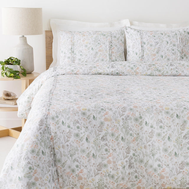 Surya Aria AIA-1000 26"H x 26"W Bedding