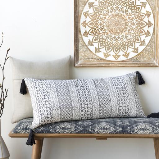 Surya Janya JNY-001 14"H x 32"W Pillow Kit