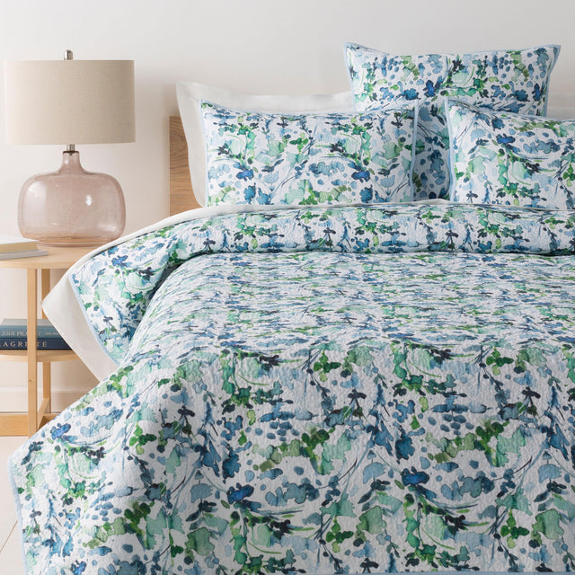 Surya Naida NDA-2001 88"W x 92"L; 26"W x 20"L Bedding